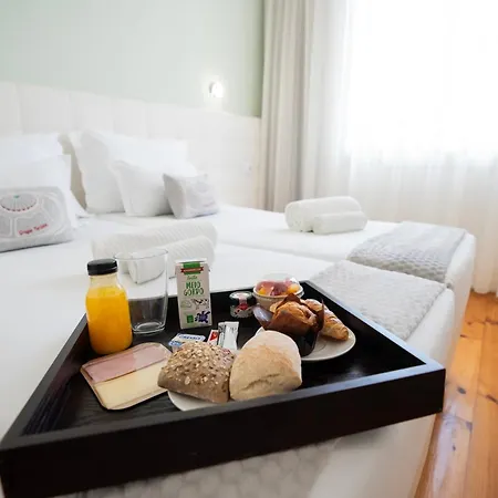 Turista Da Trindade B&B 포르투